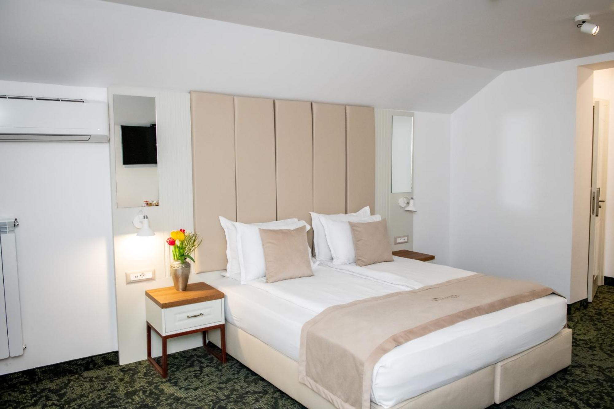 Agora' Boutique Hotel Sofia Eksteriør billede